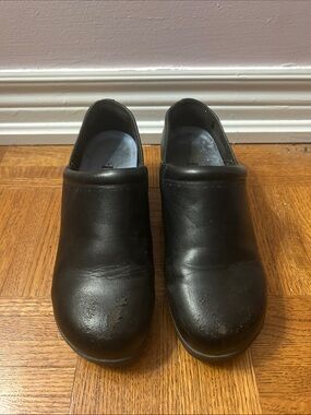 Black Slip-On Comfort Work Clogs